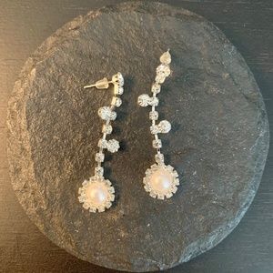 Dangle Sparkly Pearl Earrings
